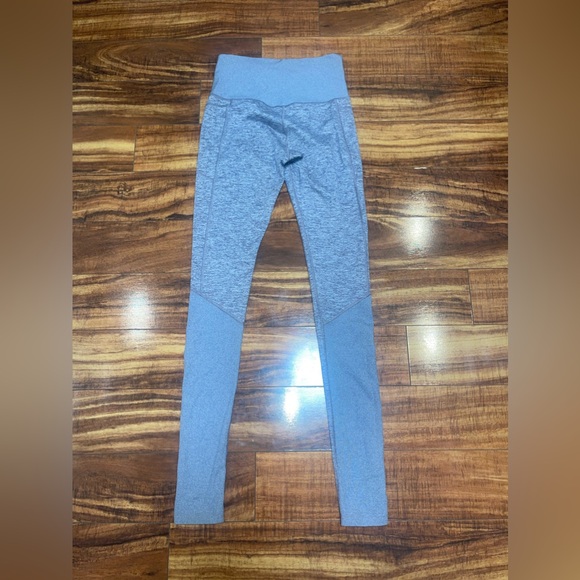 Athleta Exhale Heel Tight Comet‎ Gray Small - Picture 7 of 7